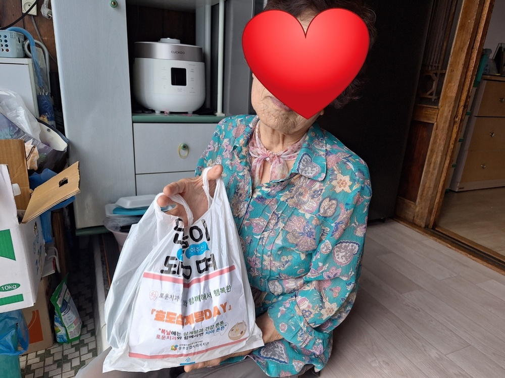 [로운치과, 노인맞춤돌봄서비스 어르신들께 삼계탕 70그릇 따뜻한 후원] 